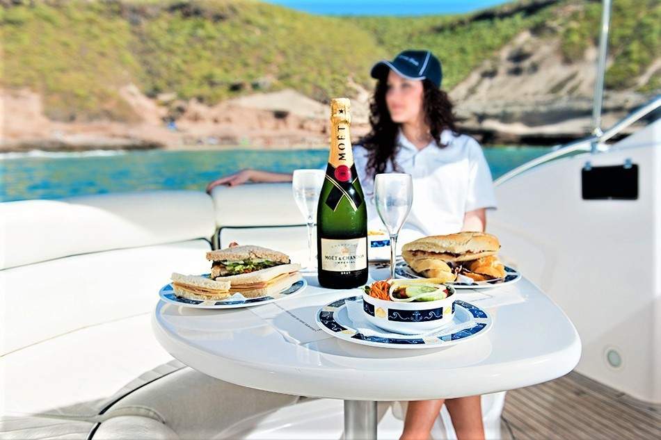 Pampano Luxury Yacht Astondoa 40 Tenerife Boat Charter