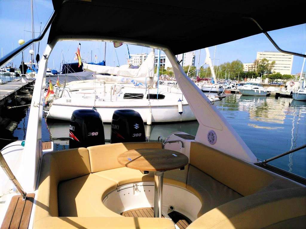 CAPELLI TEMPEST 1000 Mallorca Big Boat Rental without skipper01.min