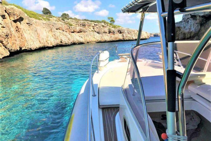 Bareboat yacht charter in Mallorca with Capelli Tempest 900 - 13673  