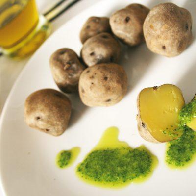 			 - Recipe of Canarian potatoes or wrinkled potatoes from Tenerife