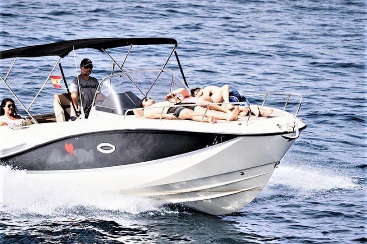 Udlejning af motorbåd på Tenerife med Quicksilver 755 Sundeck med eller uden skipper - 2475  