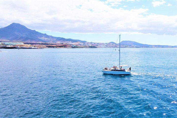 Ruime catamaran charter in Tenerife Zuid voor max. 11 personen - 13523  