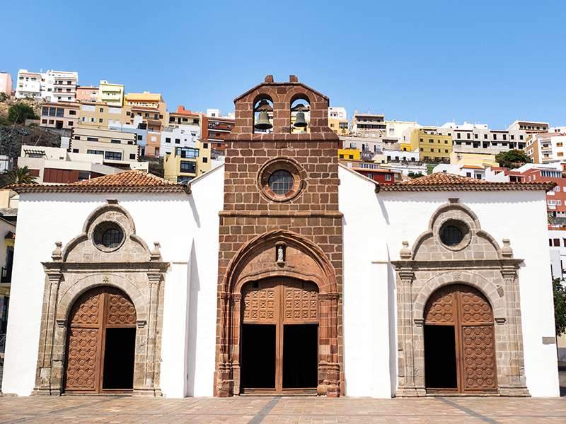 Guided tours and excursions from Puerto Colón Tenerife