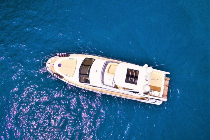 Znakomity czarter luksusowego jachtu na Teneryfie z Azimut 60 - 574  