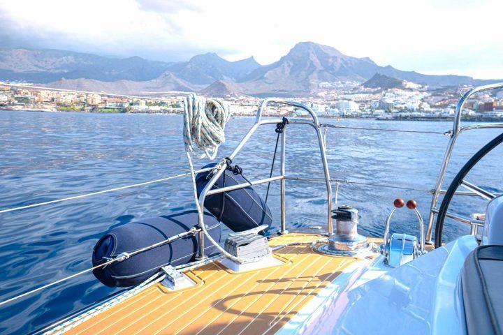 Privé Catamaran Charter in Tenerife met Kennex Catamaran - 17872  