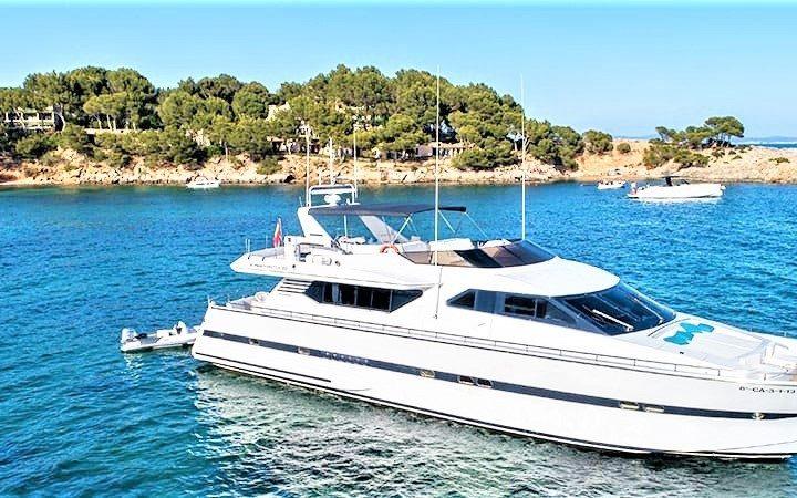 Ylellinen Mega Yacht Charter Mallorcalla - 8265  