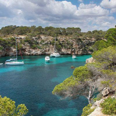 			mallorca things to do boat in the bay - Какво да правите в Майорка