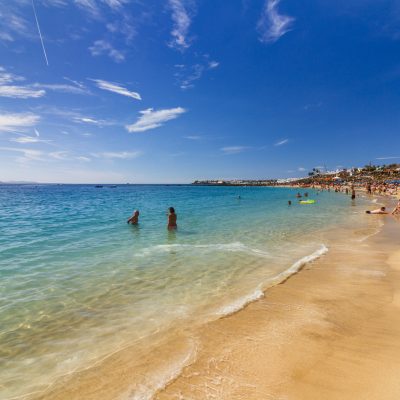 playa dorada lanzarote - Разглеждане на прекрасната и забавна Плая Дорада в Лансароте